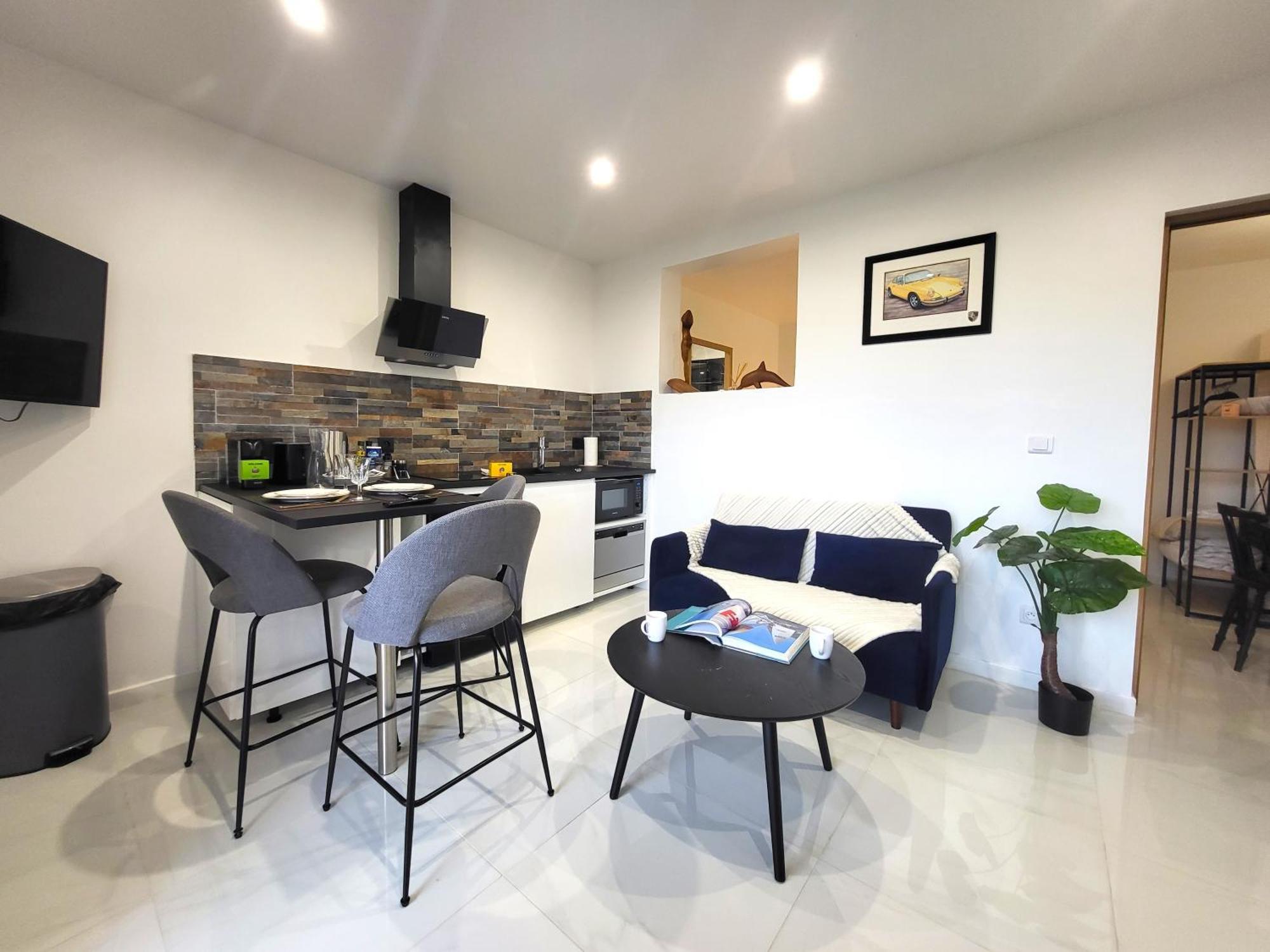 Le Bellevue - Beaux Appartements Avec Vue Splendide 帕莱索 外观 照片